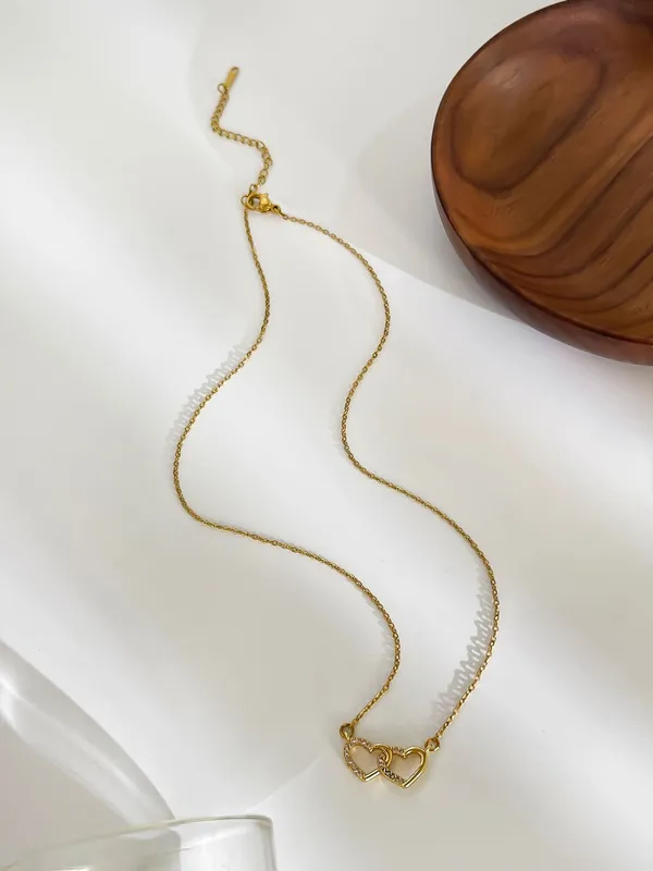 Gold_Heartlock_Pendants_For_Women